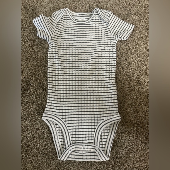 Baby Carters 3 piece set - Picture 4 of 4